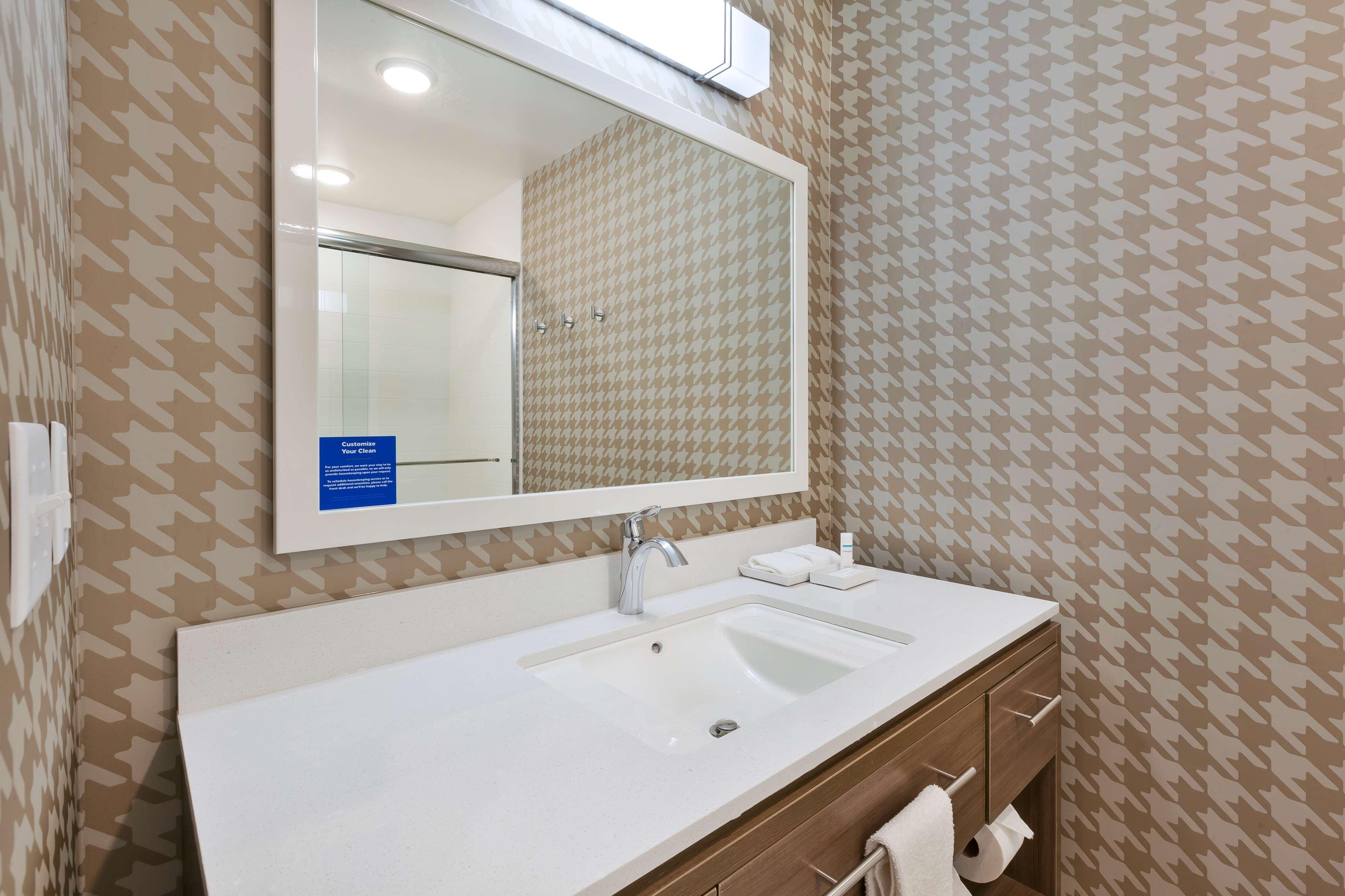 Home2 Suites By Hilton Grand Blanc Flint, Mi Bagian luar foto