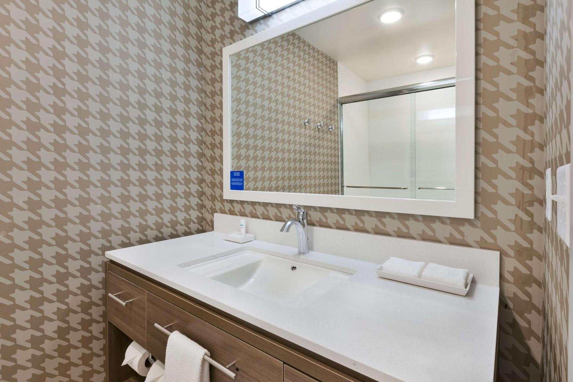 Home2 Suites By Hilton Grand Blanc Flint, Mi Bagian luar foto