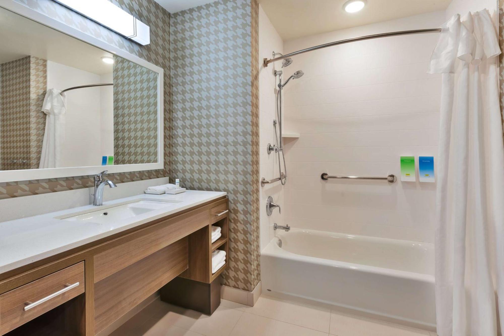 Home2 Suites By Hilton Grand Blanc Flint, Mi Bagian luar foto
